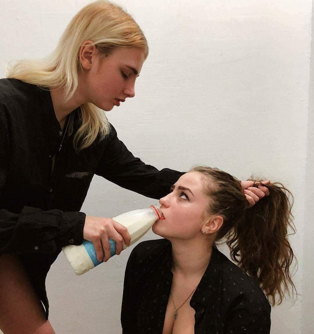 Girl gets milked