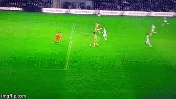 4dji4 GIF: Vlad Chiriches (Spurs) brilliant goal line clearance v Sheriff