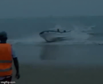 Crazy Beach Boat Accident 