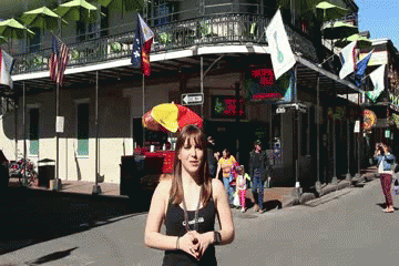 Reporter gets photobombed by drunk man in New Orleans