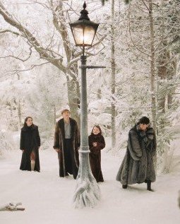 High Quality Narnia Lamppost Blank Meme Template