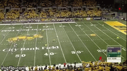 BRUUUUUUUUUUUUUCE! | image tagged in gifs,football,ndsu,uni | made w/ Imgflip video-to-gif maker