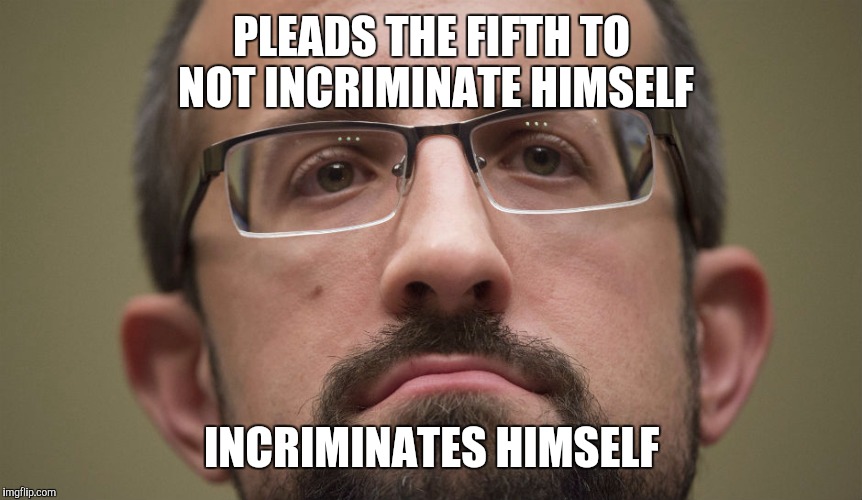 Combetta | PLEADS THE FIFTH TO NOT INCRIMINATE HIMSELF; INCRIMINATES HIMSELF | image tagged in combetta | made w/ Imgflip meme maker