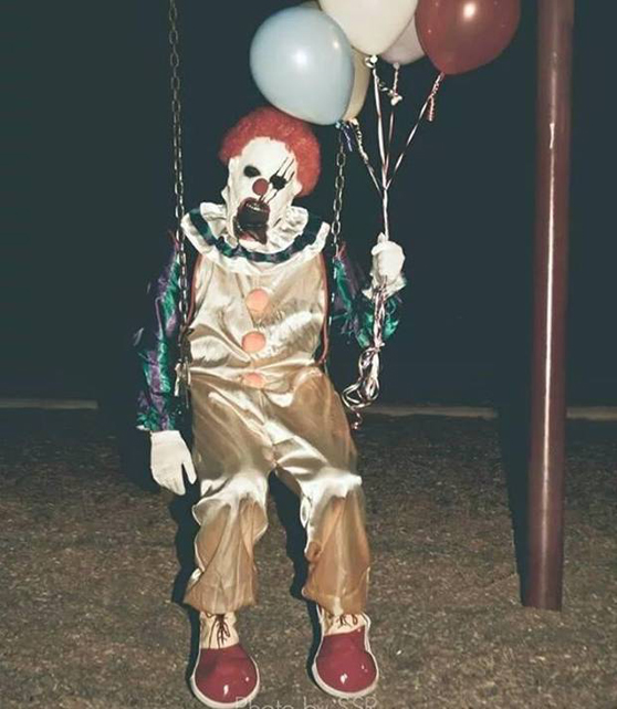Scary clown - balloons Blank Meme Template