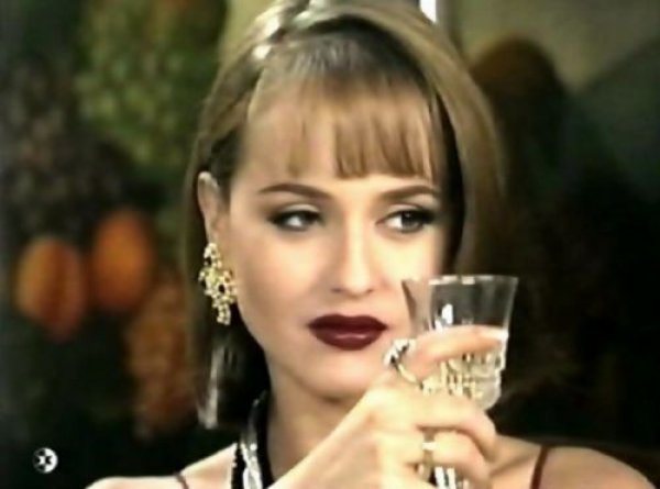 Paola Bracho Salud Blank Meme Template