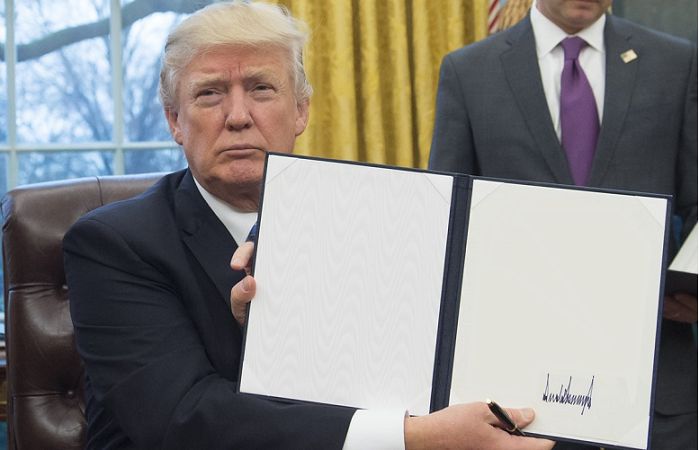 Trump signing Blank Meme Template