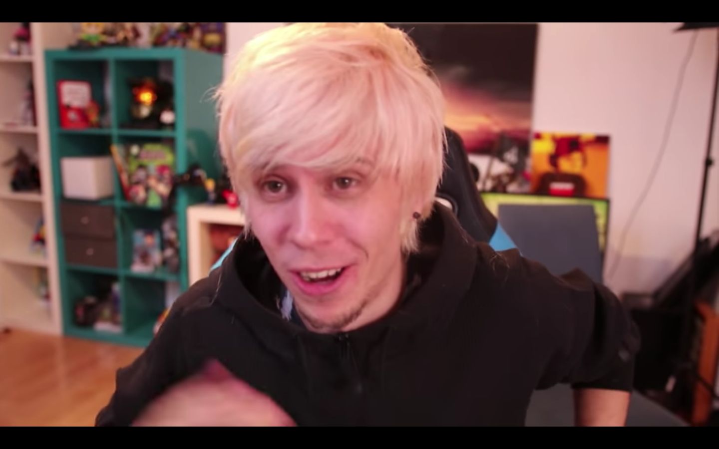 Rubiu Blank Meme Template