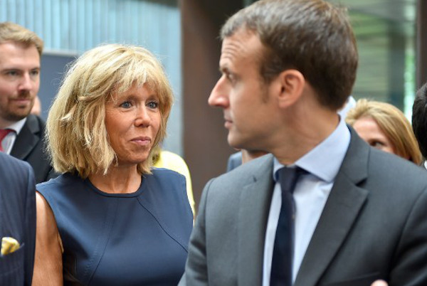 Macron Blank Meme Template