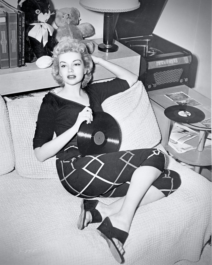 Marilyn with vinyl Blank Meme Template
