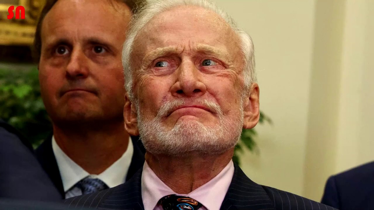 Buzz Aldrin Blank Meme Template