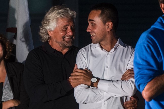 Di Maio e Grillo Blank Meme Template