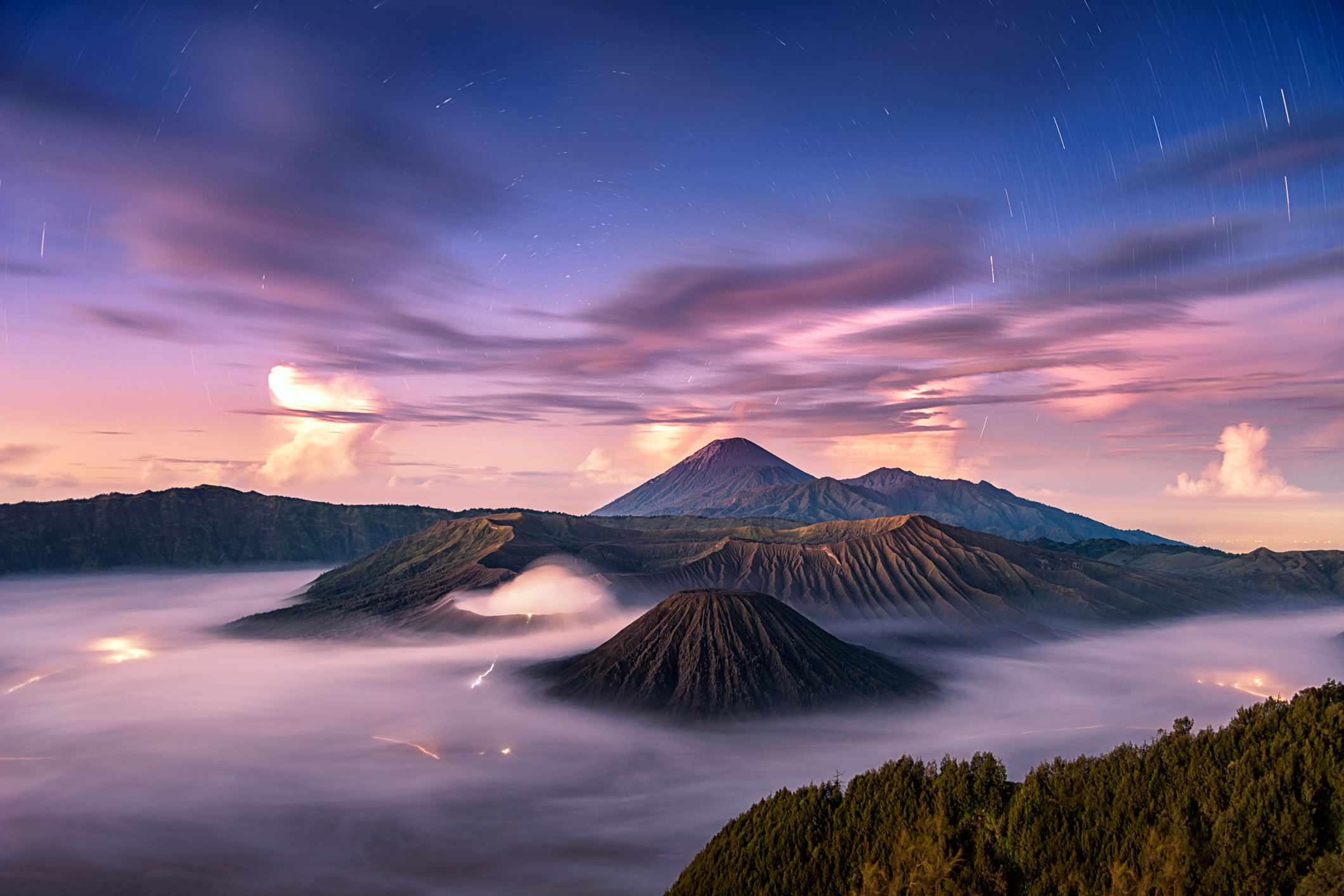 Bromo bo. Гора Бромо Индонезия. Вулкан Бромо. Пейзаж вулкан. Новая Гвинея пейзажи.