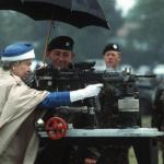 Queen Elizabeth ii machine gun