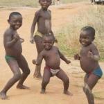 African kids dancing