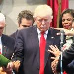 trump praying