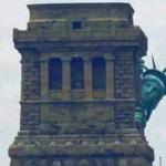 Statue of Liberty Hiding 2 meme