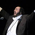 Pavarotti singing