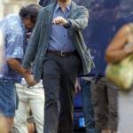 Leo Dicaprio walking