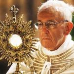 Pope Francis with the Eucharist 001