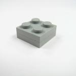 Two thin LEGO pieces