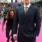 jason momoa sneaking up