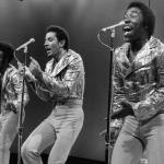 The O'Jays Singing