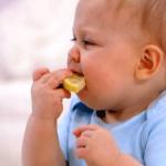 Baby eats lemon meme