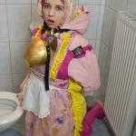 Halal: german whore linazulma loves to eat muslim shit