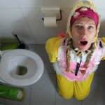 Friesennerz, Toilettenfrau, rubberwhore, Gumminutte, yellowskin,