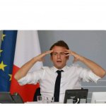 Macron mind blowned