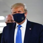 Trump wears mask