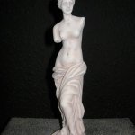 Venus de Milo figurine meme