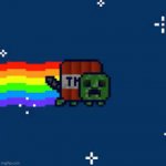 eeee | image tagged in creeper cat | made w/ Imgflip meme maker