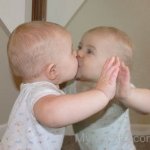 baby kiss mirror