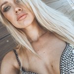 LuxuryGirl blonde selfie