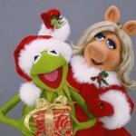 Kermit and Miss Piggy meme