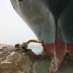 Excavadora Barco Canal de Suez
