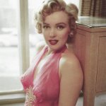 Marilyn Monroe boobs