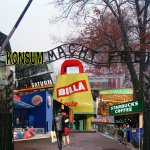 konsum macht frei kriskind meme