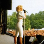 Kim Wilde singing