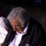 pepe mujica durmiendose