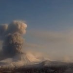 Semisopochnoi vigorous eruption, cropped