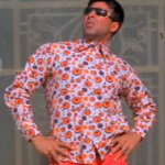 Akshay Kumar posing