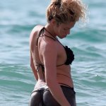 Shakira bikini