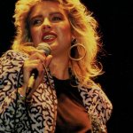 Kim Wilde singing