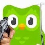 Doulingo holding a gun meme