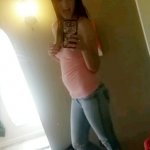 Jenn in tight jeans1