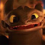 Smiling Toothless (HTTYD) meme