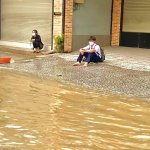 Viet Nam boy on his wait for school bus meme