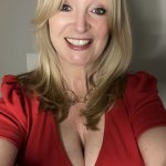 CurvyMILF
